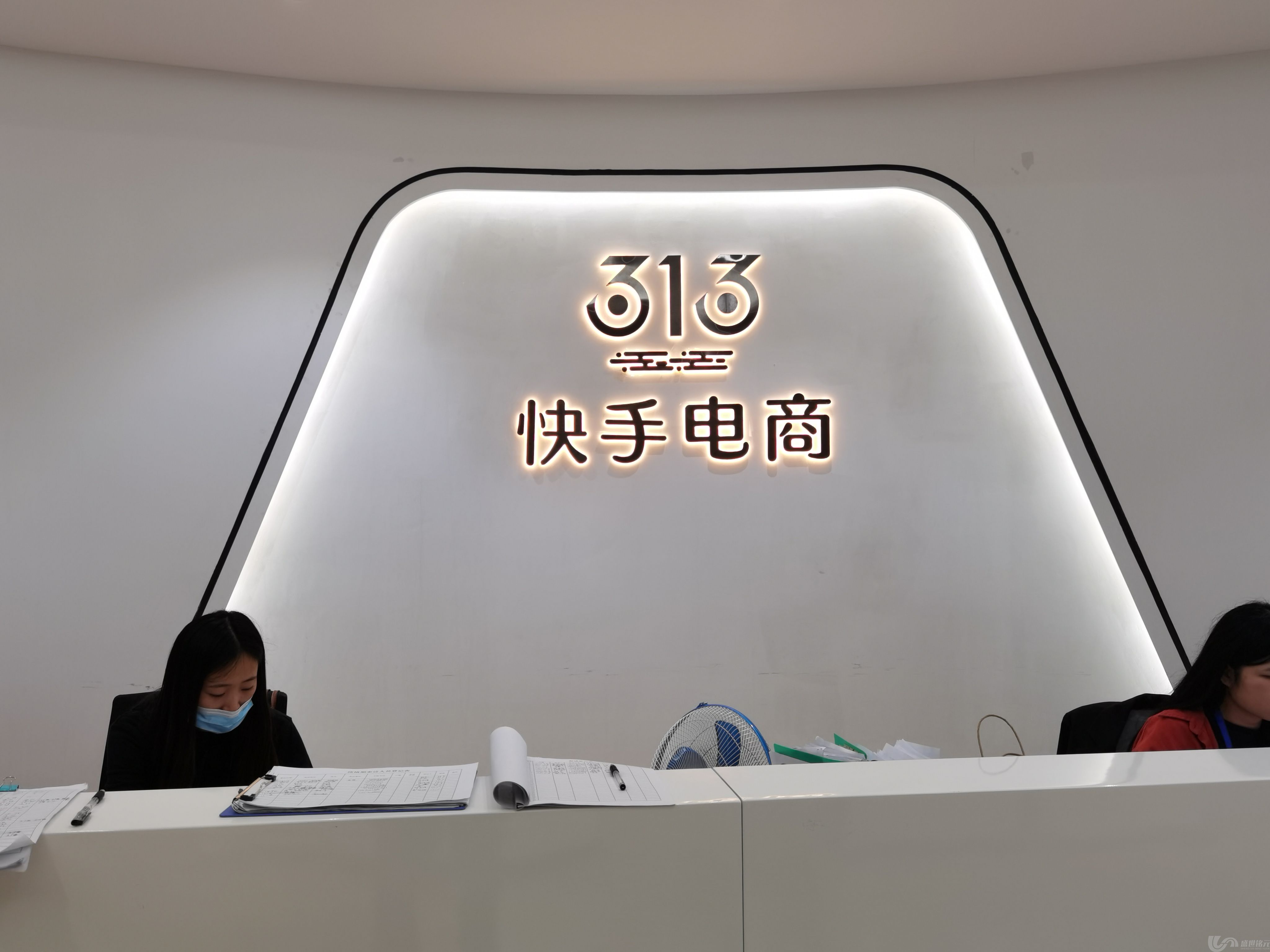 形象墙这么设计，让公司更有“面子”！